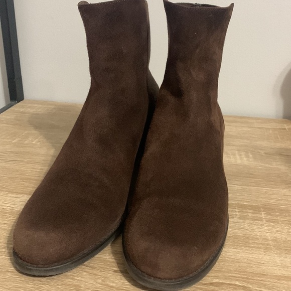 Stuart Weitzman Easyon Reserve Brown Suede Bootie 7.5 - Picture 10 of 16